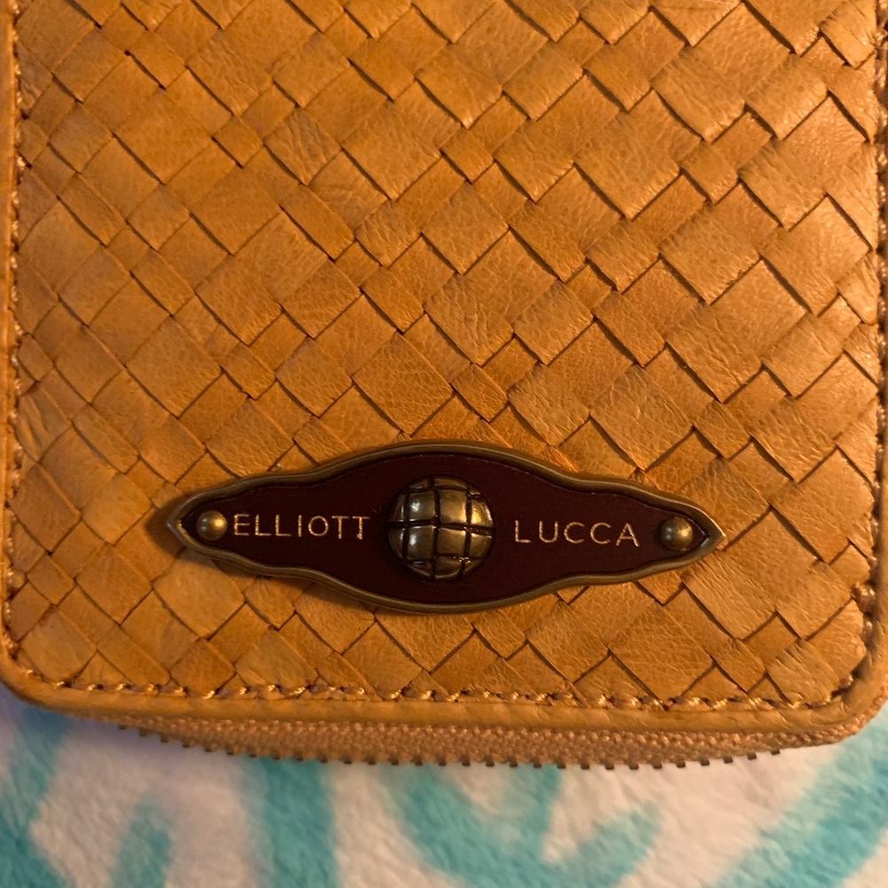 Elliot Lucca Wallet